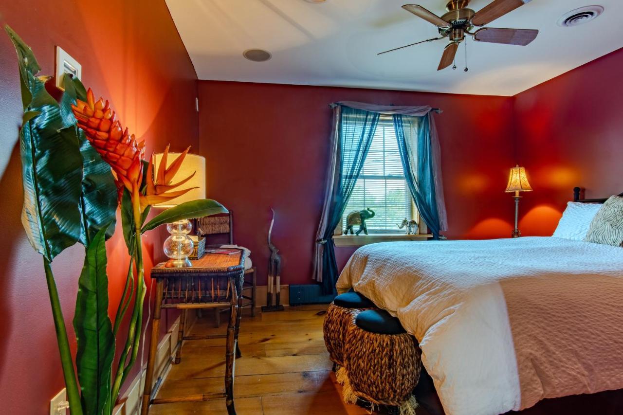 Emilyville Inn Campbellford Εξωτερικό φωτογραφία